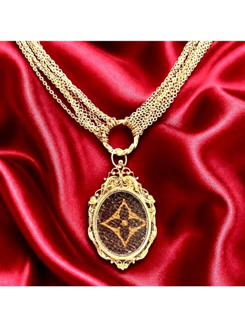 Vintage Luxury Canvas Pendant Necklace | Ornate Gold Frame | Layered Mixed Metal - Picture 8 of 10
